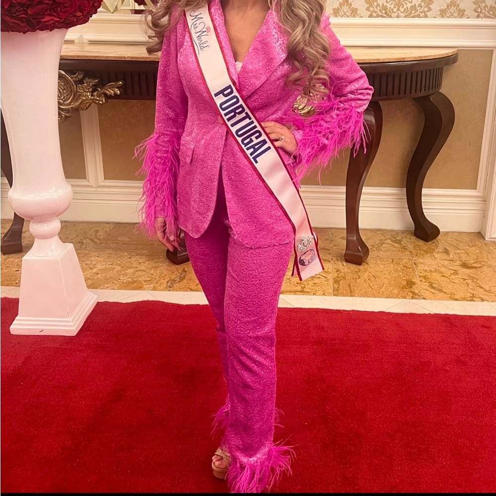 Sequin pant suit